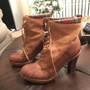 Tommy Hilfiger leather & suede heel “duck boots”